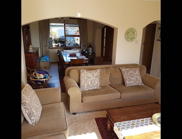 3 BEDROOM TOWNHOUSE RENTED IN GREENACRES